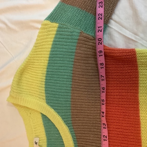 Mine... Sweater Size Large - Picture 6 of 7